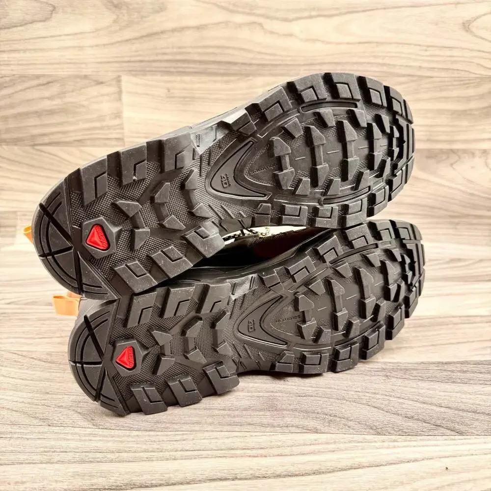 Salomon Quest 4 GTX Hiking Boots Men’s 8 / Women’s 9.5